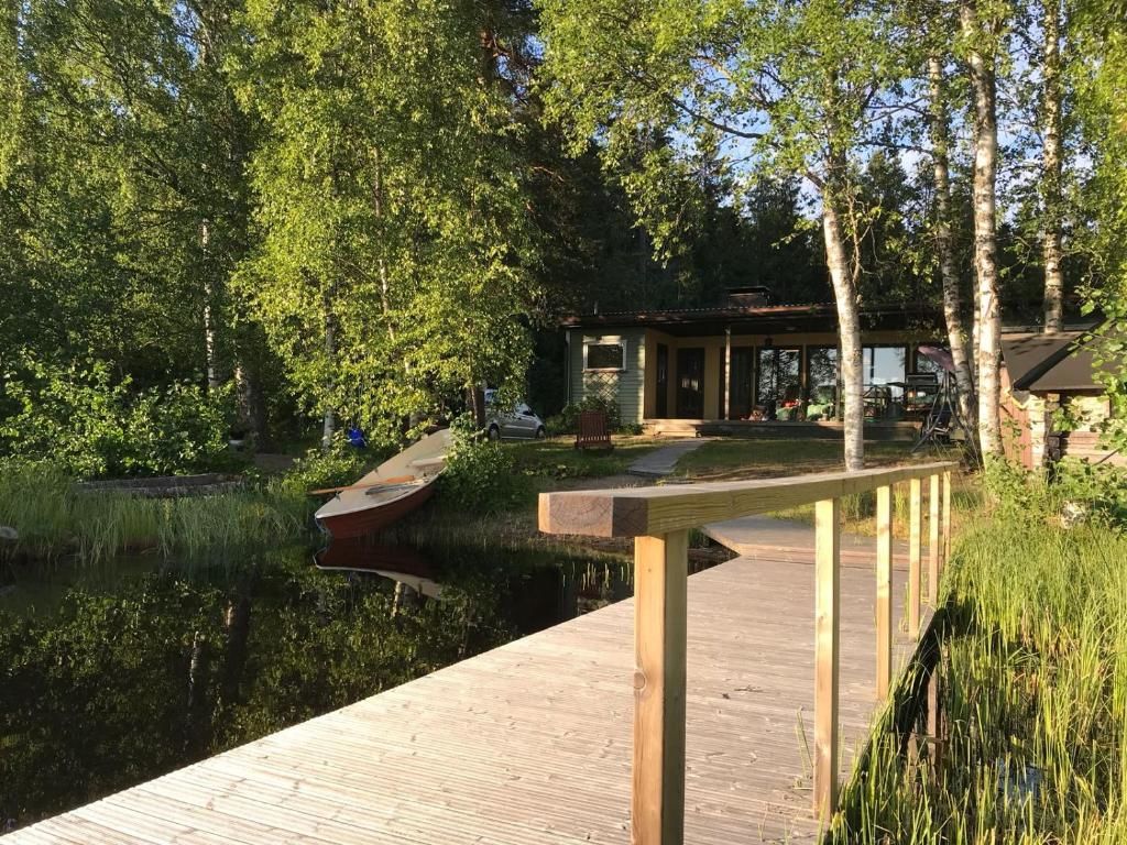 Дома для отпуска Private Lakeside Holiday Property in Nature Канкаанпяа